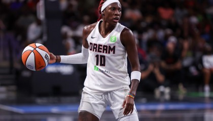 炸裂！WNBA梦想队瑞尼-霍华德半场15中10&amp;amp;三分10中7砍下29分