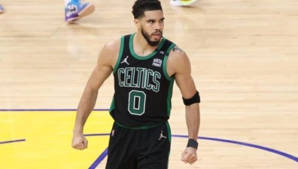 星空体育中国-总决赛前五场发挥欠佳 生死战绿军仍需仰仗塔图姆