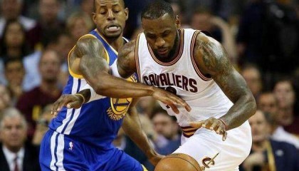 星空体育官网入口-【观察】科尔时代第5次1比2落后 勇士会再度变阵吗？