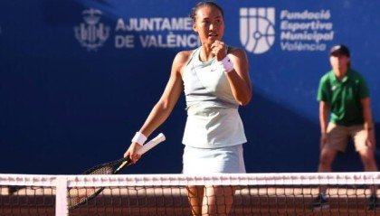 星空体育-新一姐来啦！郑钦文率领中国网球迎来大丰收一周